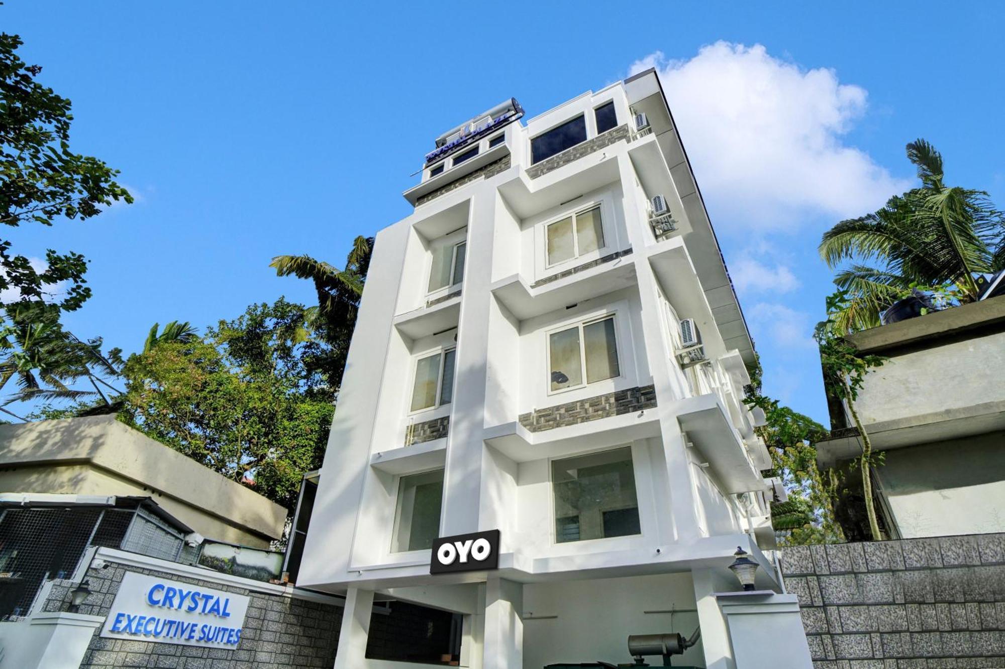 Hotel O Crystal Executive Suites Kochi Eksteriør billede