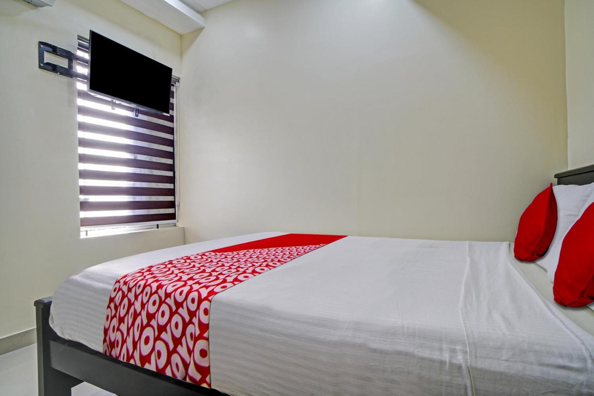 Hotel O Crystal Executive Suites Kochi Eksteriør billede