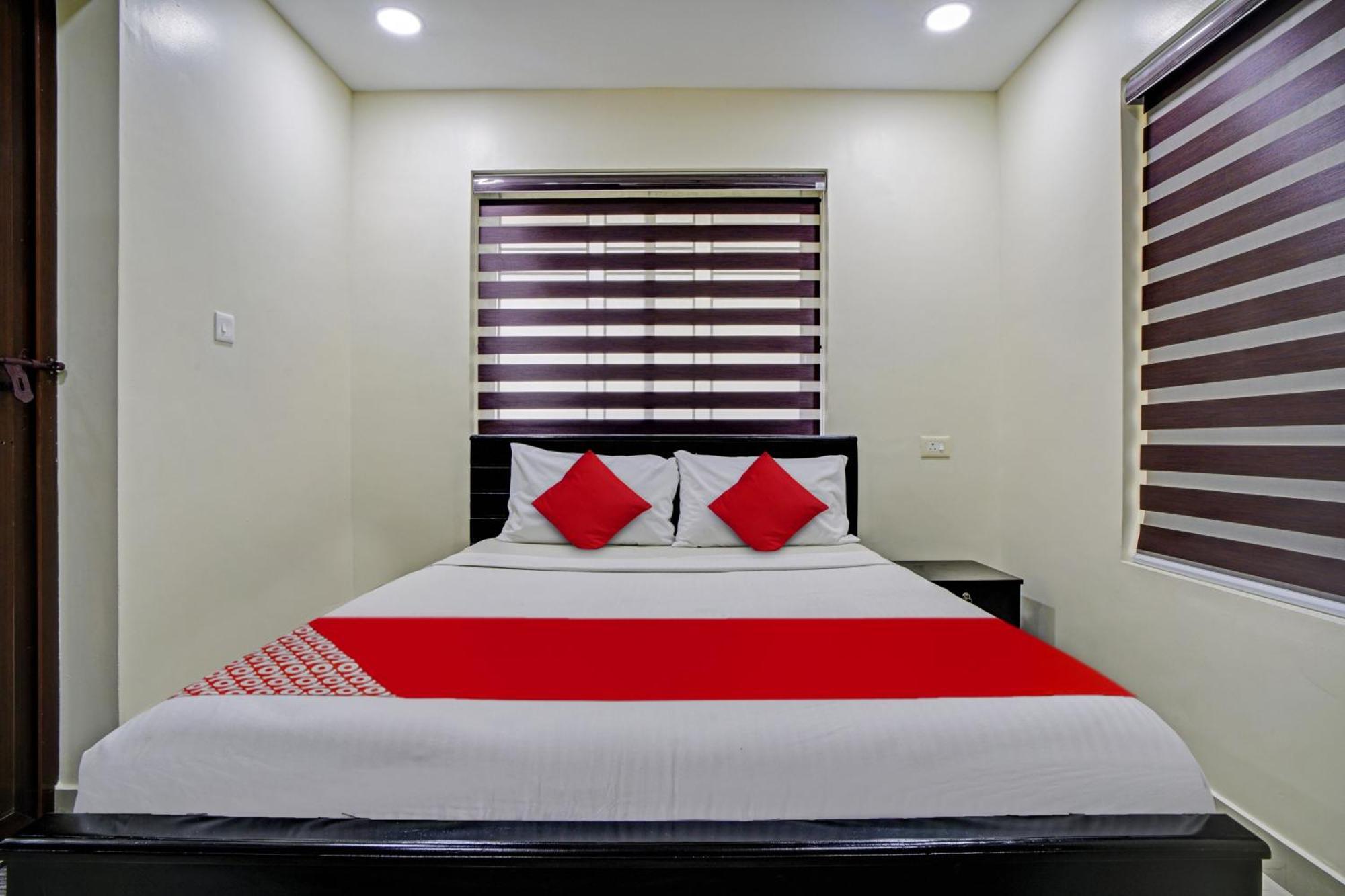 Hotel O Crystal Executive Suites Kochi Eksteriør billede